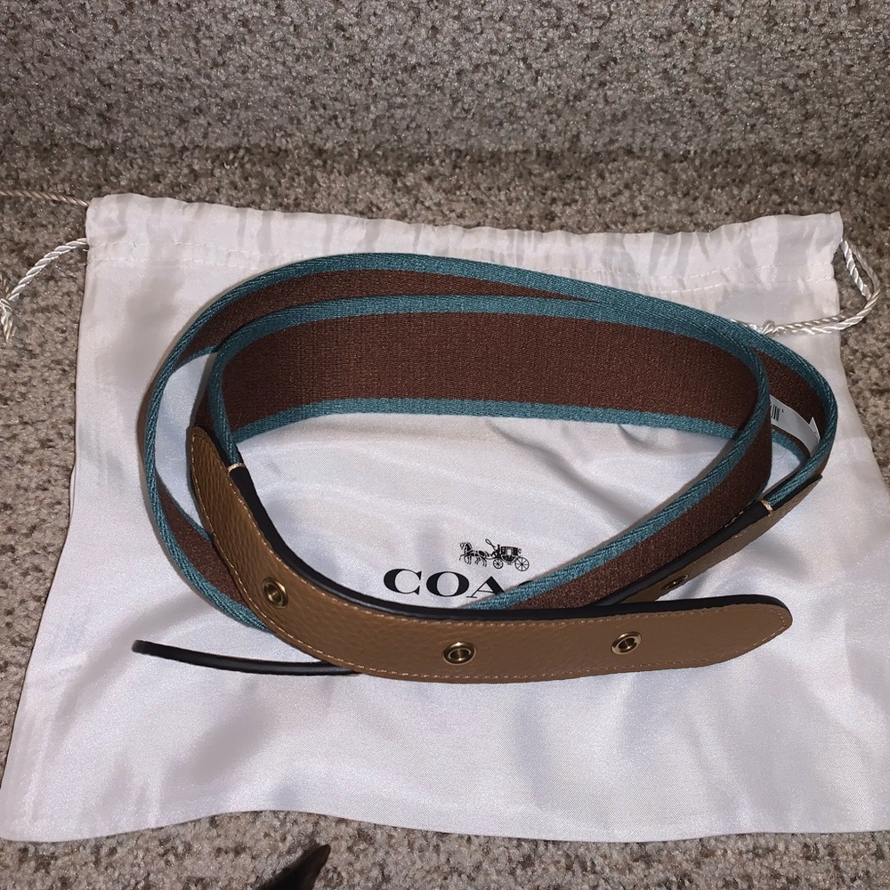 Coach Strap In Colorblock With Varsity Stripe